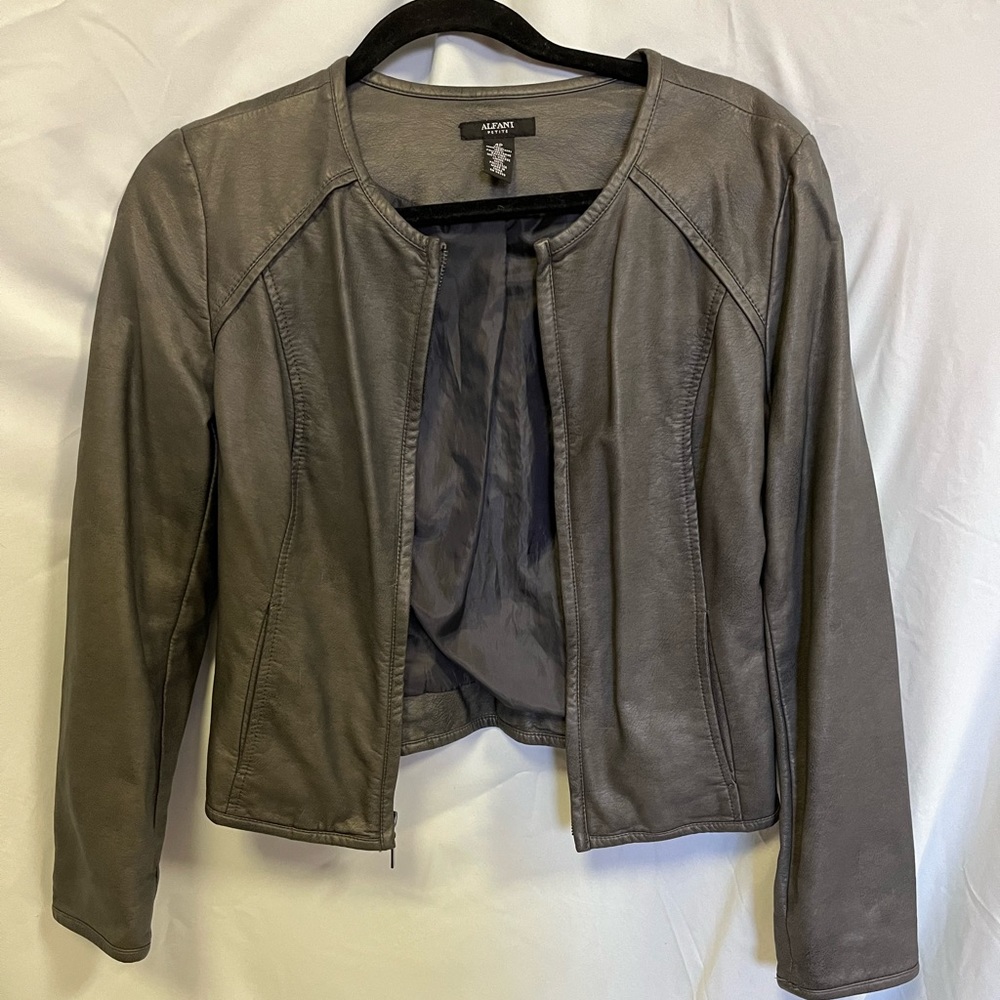 Alfani Petite Beautiful gray jacket